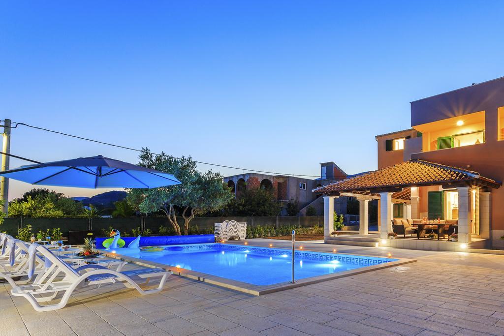 Villa Rusula Rudine  Kültér fotó